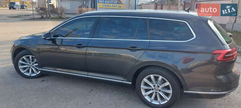 Универсал Volkswagen Passat 2017 в Вишневом