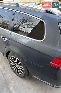 Універсал Volkswagen Passat 2012 в 