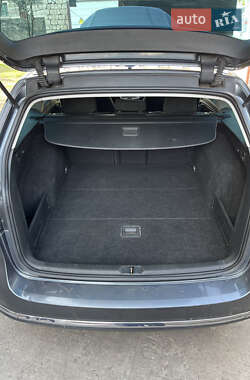 Універсал Volkswagen Passat 2012 в 