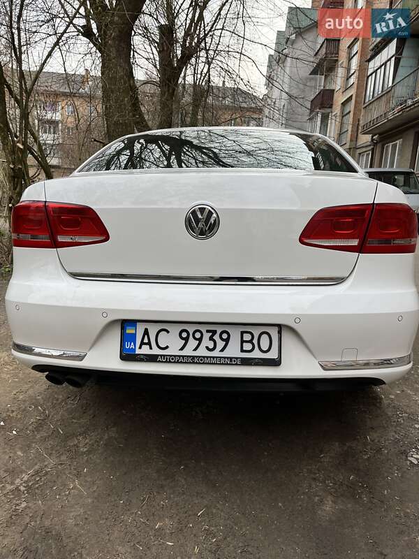 Седан Volkswagen Passat 2013 в Луцке