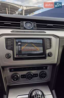 Універсал Volkswagen Passat 2015 в 