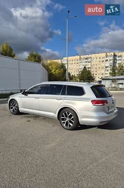 Універсал Volkswagen Passat 2015 в 