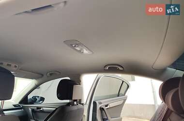 Седан Volkswagen Passat 2011 в 