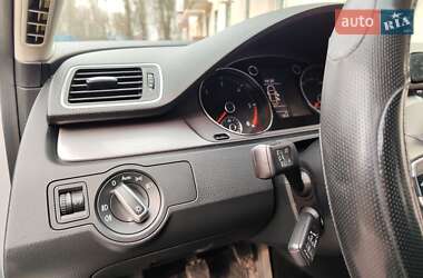 Седан Volkswagen Passat 2011 в 