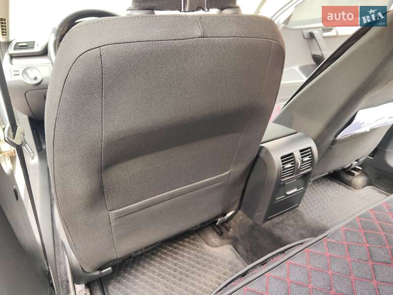 Седан Volkswagen Passat 2011 в Виннице