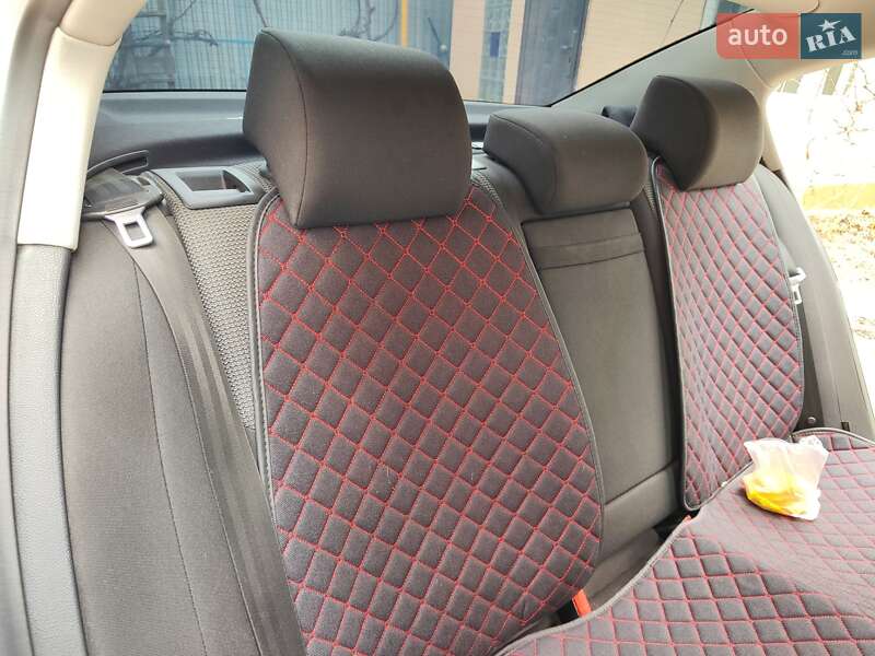 Седан Volkswagen Passat 2011 в Виннице