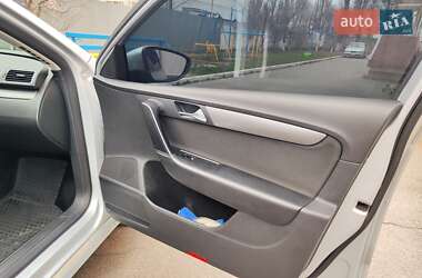 Седан Volkswagen Passat 2011 в 