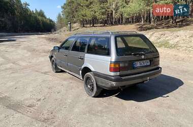 Універсал Volkswagen Passat 1993 в 
