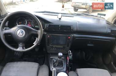Седан Volkswagen Passat 2003 в 