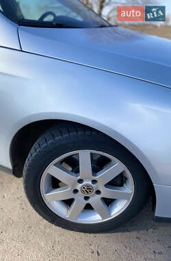Универсал Volkswagen Passat 2010 в 