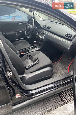 Седан Volkswagen Passat 2005 в 