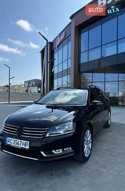 Універсал Volkswagen Passat 2010 в Луцьку
