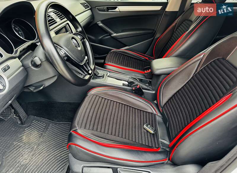 Седан Volkswagen Passat 2016 в Одессе