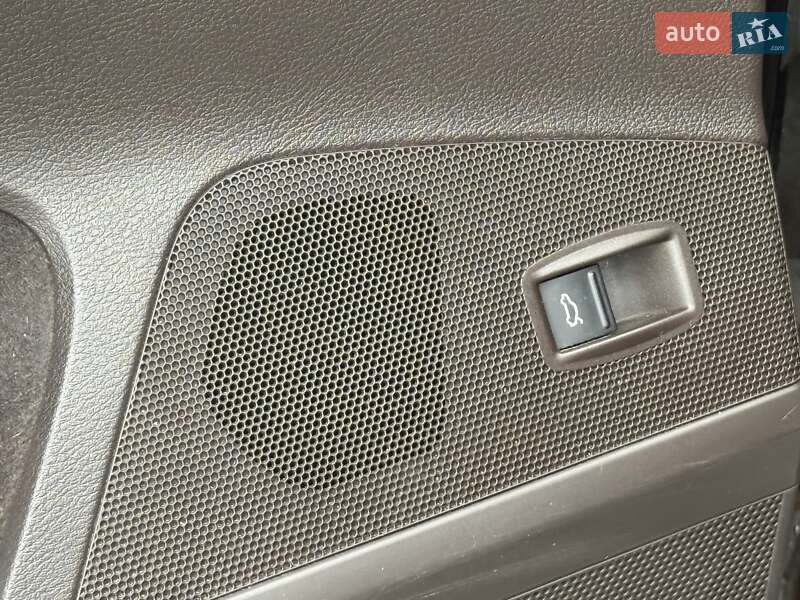 Универсал Volkswagen Passat 2012 в Хусте