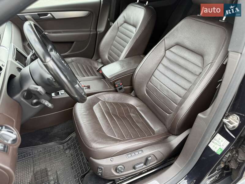 Универсал Volkswagen Passat 2012 в Хусте