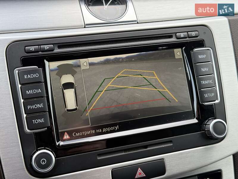 Универсал Volkswagen Passat 2012 в Хусте