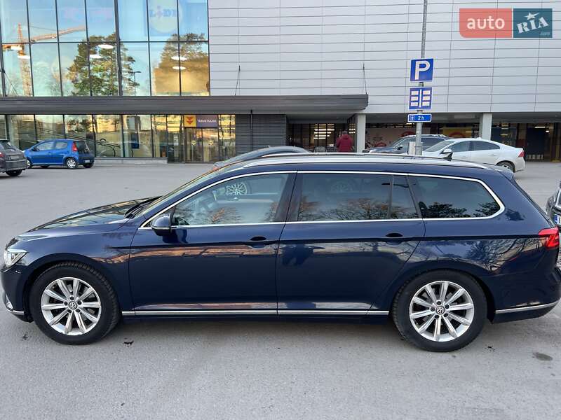Универсал Volkswagen Passat 2015 в Вараше