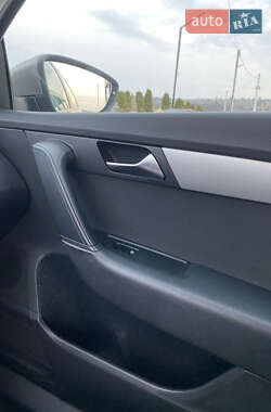 Универсал Volkswagen Passat 2011 в 