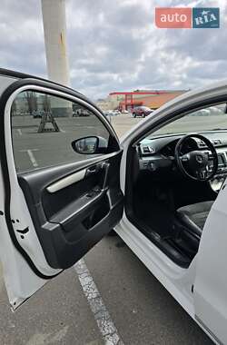 Седан Volkswagen Passat 2014 в 