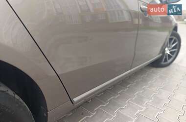 Седан Volkswagen Passat 2011 в 