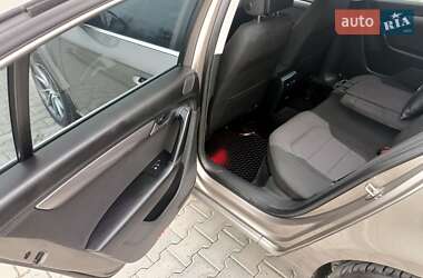 Седан Volkswagen Passat 2011 в 