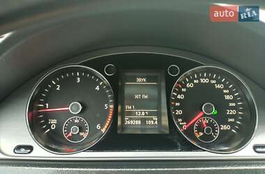 Седан Volkswagen Passat 2011 в 