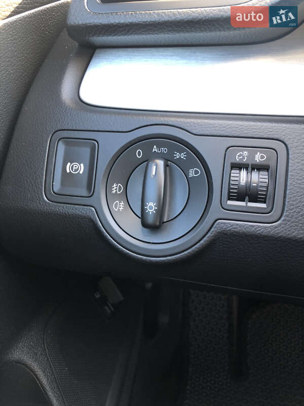 Универсал Volkswagen Passat 2010 в Ровно