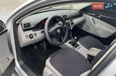 Седан Volkswagen Passat 2005 в 