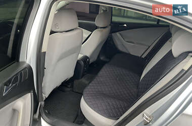 Седан Volkswagen Passat 2005 в 