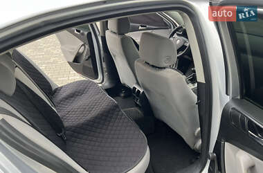 Седан Volkswagen Passat 2005 в 