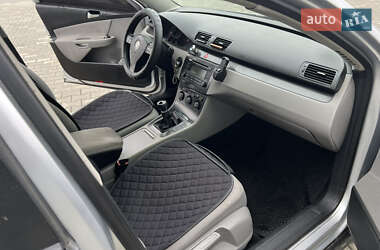 Седан Volkswagen Passat 2005 в 