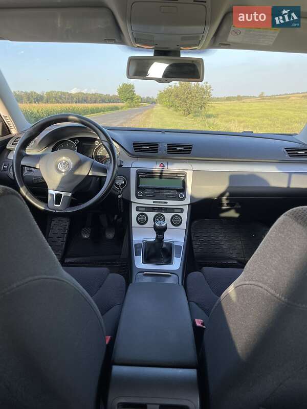 Седан Volkswagen Passat 2009 в Полтаве