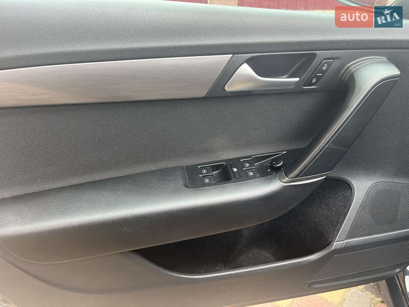 Универсал Volkswagen Passat 2014 в Ровно