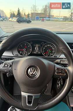 Седан Volkswagen Passat 2011 в 