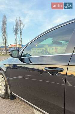 Седан Volkswagen Passat 2011 в 
