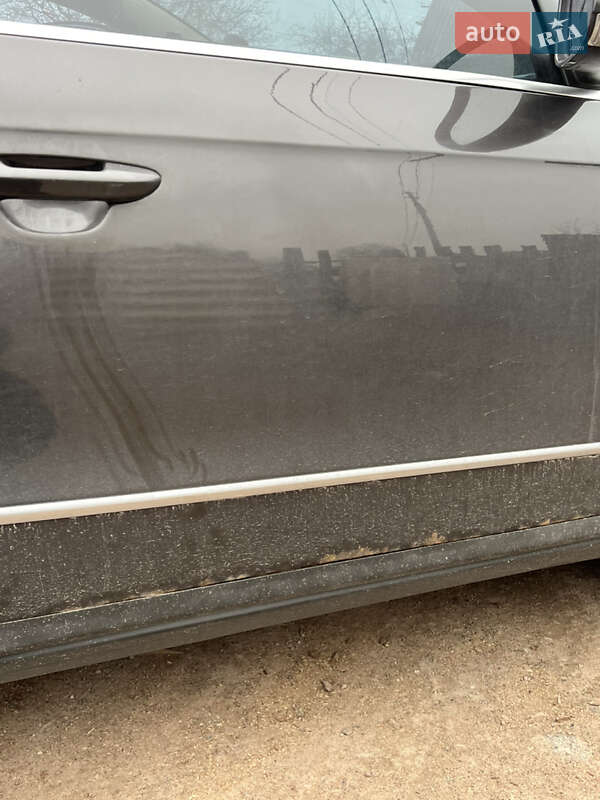 Седан Volkswagen Passat 2005 в Черняхові