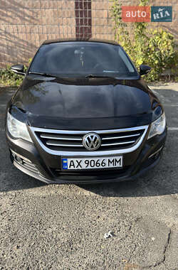 Седан Volkswagen Passat 2010 в 