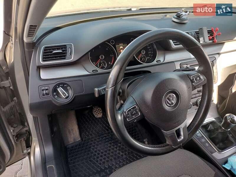 Универсал Volkswagen Passat 2013 в Николаеве