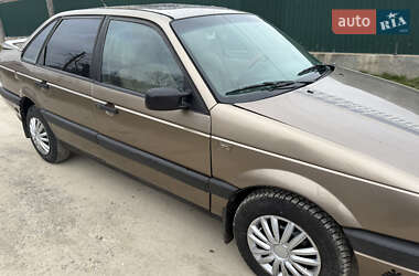Седан Volkswagen Passat 1989 в 