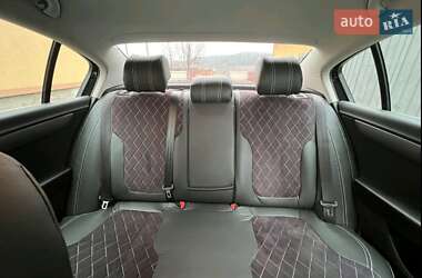 Седан Volkswagen Passat 2011 в 