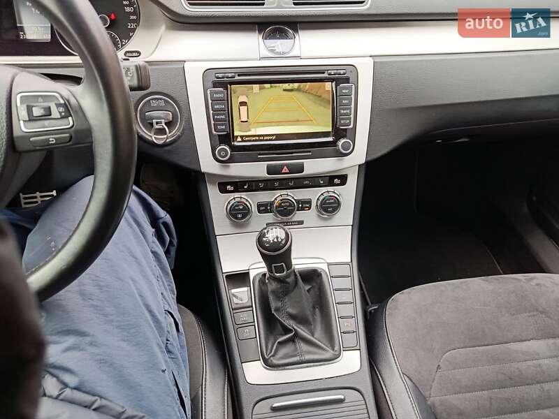 Универсал Volkswagen Passat 2013 в Луцке фото 5 Универсал Volkswagen Passat 2013 в Луцке