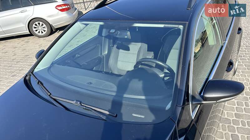 Универсал Volkswagen Passat 2013 в Киеве