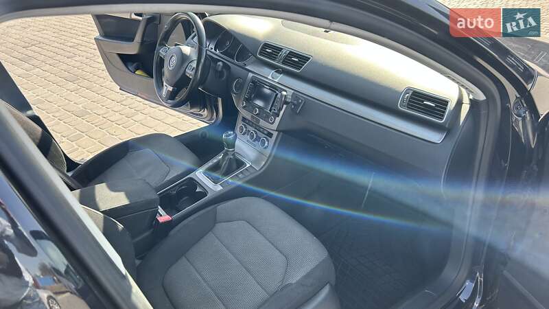 Универсал Volkswagen Passat 2013 в Киеве