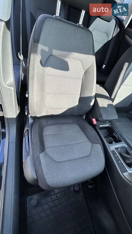 Универсал Volkswagen Passat 2013 в Киеве