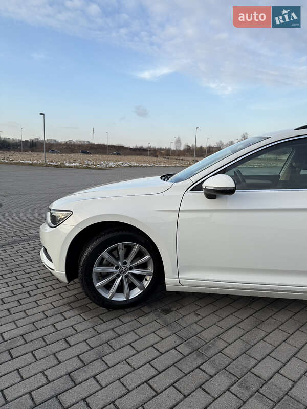 Универсал Volkswagen Passat 2018 в Львове