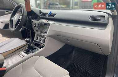 Універсал Volkswagen Passat 2006 в 