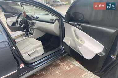 Універсал Volkswagen Passat 2006 в 