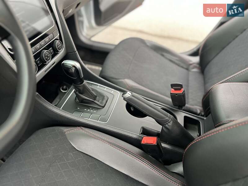 Седан Volkswagen Passat 2016 в Хмельницькому