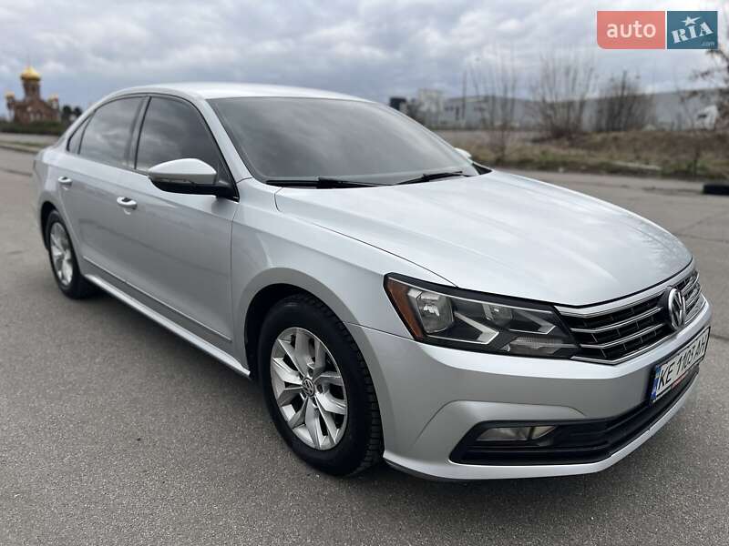 Седан Volkswagen Passat 2016 в Хмельницькому