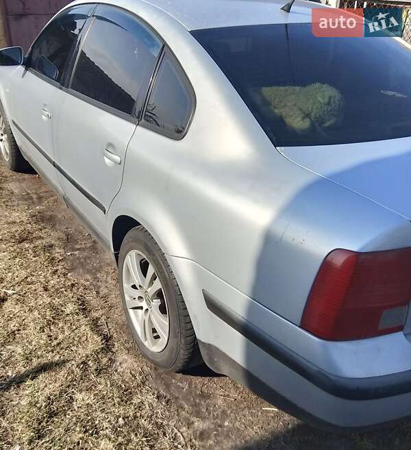 Седан Volkswagen Passat 1997 в Києві